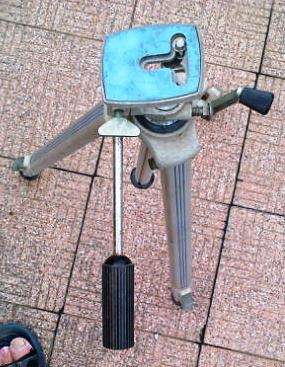VINTAGE VIVITAR CAMERA TRIPOD